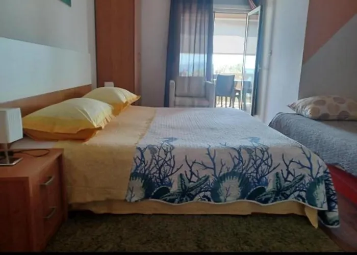 アパート Valerija I Joso ビビニェ