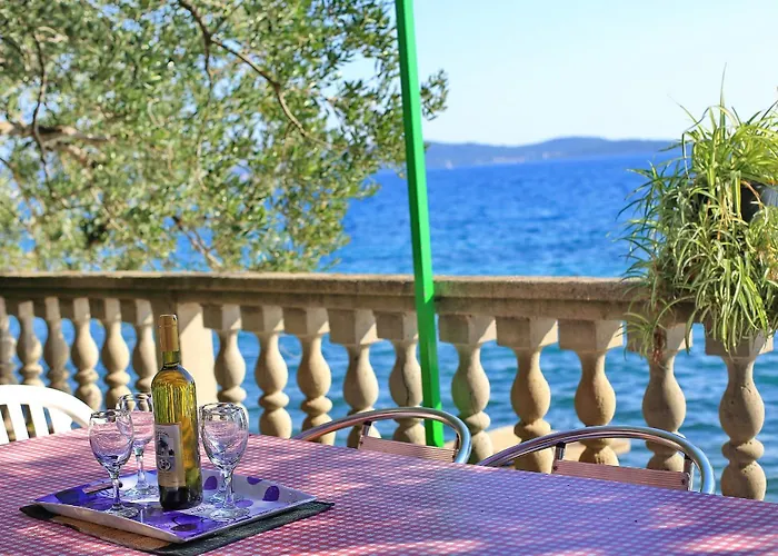 アパート Valerija I Joso ビビニェ